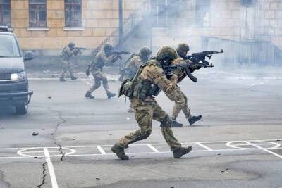 Украинские военные активизировались у границ Крыма