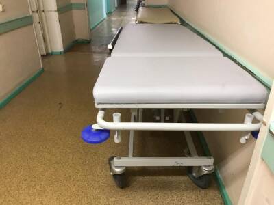 «Упал и встал только в больнице»: переболевшие ковидом новосибирцы рассказали о странных обмороках после выздоровления