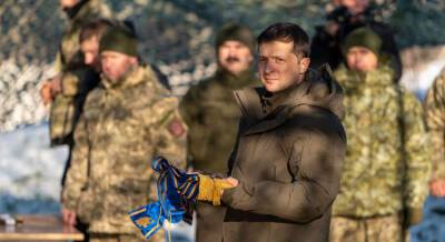 Семь пятниц на неделе: Зеленский вновь призвал готовиться к «нападению» на Украину