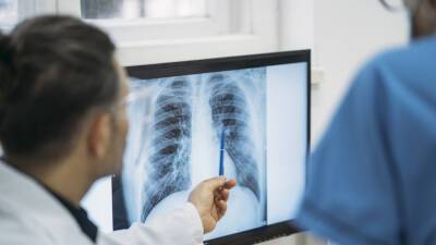 Пульмонолог Тарасенко рассказал о возможных последствиях «омикрона» для лёгких
