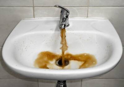 Суд обязал «Леноблводоканал» обеспечить Коськово качественной питьевой водой