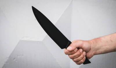В Баймаке ранее судимый житель города напал на двух мужчин с ножом