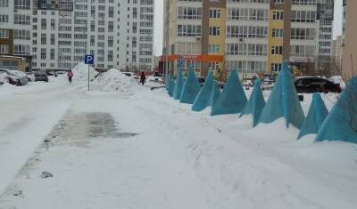 В тюменском микрорайоне Преображенский снег вывезут только к 31 января