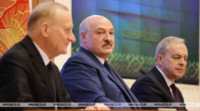 Лукашенко: надо поддержать процесс омоложения кадров в НАН, в том числе за счет строительства жилья