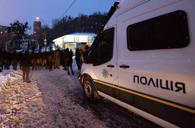 Инкассатор начал стрелять из автомата в центре Киева