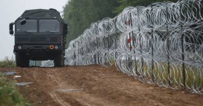 Польша начала строительство укрепленных заграждений на границе с Беларусью