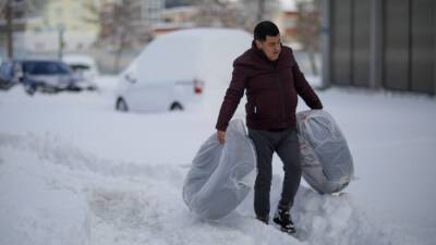 В Анталье впервые за 29 дет выпал снег