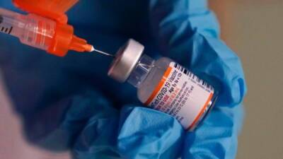 Первая в мире вакцина от штамма «Омикрон» должна появиться уже в марте этого года, подробности