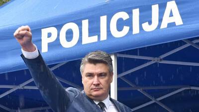 Киев потребовал от президента Хорватии извиниться и больше так не делать