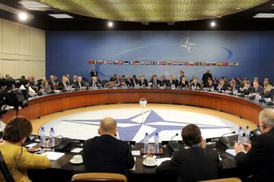 Россия пока не будет восстанавливать постпредство при НАТО