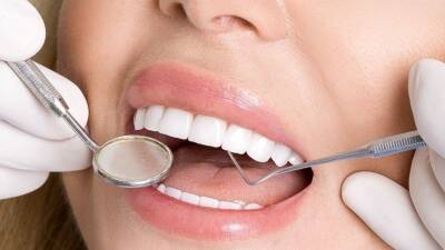Как отбелить зубы в домашних условиях и не навредить себе — лайфхаки