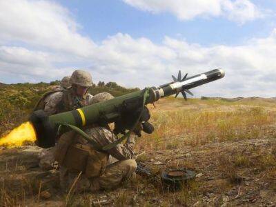 Украина получила около 300 комплексов Javelin и 79 тонн военной помощи США