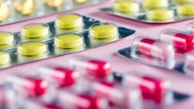 Против «омикрона» оказались эффективны восемь противовирусных препаратов