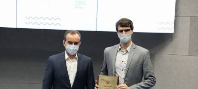 Кондратьев наградил молодых кубанских ученых, которые одержали победу в конкурсах