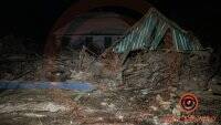 Под Днепром фура влетела в стену частного дома: здание мгновенно развалилось. Фото