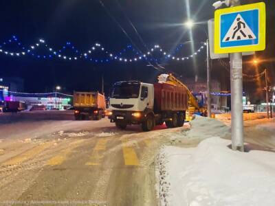 За ночь с улиц Рязани вывезли более 5 тысяч кубометров снега