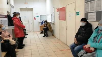 В воронежские поликлиники вернулись адские ковидные очереди: появилось видео