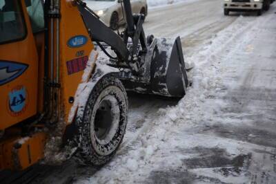 У Смольного водители снова оказались виноватыми в плохой уборке снега
