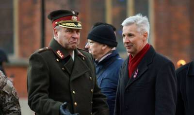 Все деньги в мои окопы: министр обороны Латвии требует больше расходов на армию