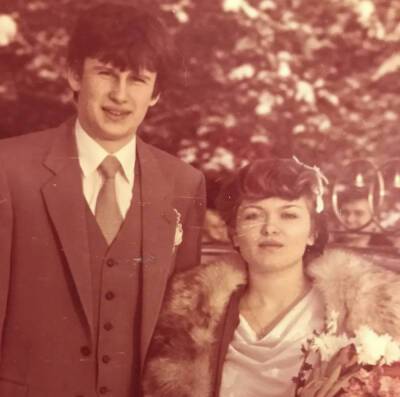 Александр Дрозденко поделились архивными семейными снимками в годовщину свадьбы