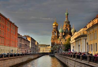 Из-за коронавируса детям временно запретят посещать кинотеатры и музеи в Петербурге