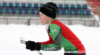 ФОТОФАКТ: Почти 400 детей и подростков собрали в Чаусах соревнования по биатлону "Снежный снайпер"