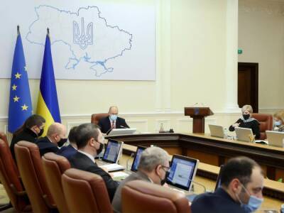 Кабмин Украины принял ряд кадровых решений. Министр обороны получил нового заместителя