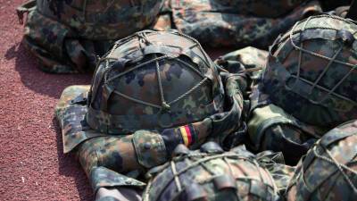 dpa: Германия поставит Украине пять тысяч военных касок