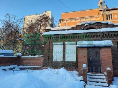 В центре Новосибирска продают часть 97-летнего особняка за 25 млн рублей