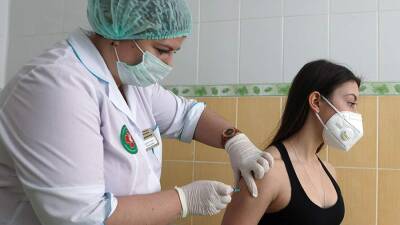 В Москве в ближайшее время откроется запись на вакцинацию подростков от COVID-19