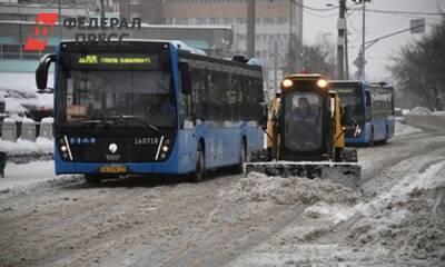 Пассажиры междугороднего автобуса чуть не замерзли в метель после аварии