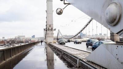 Старший лейтенант МВД рассказала об операции по спасению мужчины на Крымском мосту в Москве