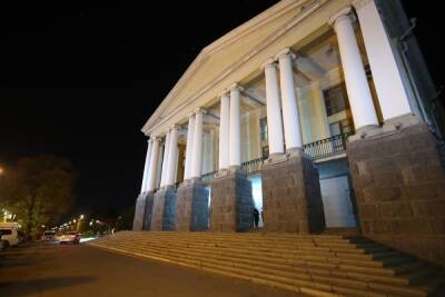 Волгоградский музыкальный театр отменил спектакли до 30 января