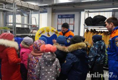 Спасатели из Тосно рассказали школьникам о правилах безопасности на льду