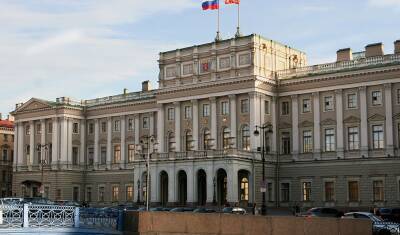 Парламент Санкт-Петербурга ушел на карантин на фоне роста числа заболевших ковидом