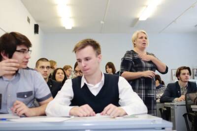 В России назвали сроки ликвидации третьей смены в школах