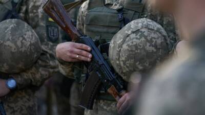 ВСУ получат партию немецких касок в качестве военной помощи ФРГ