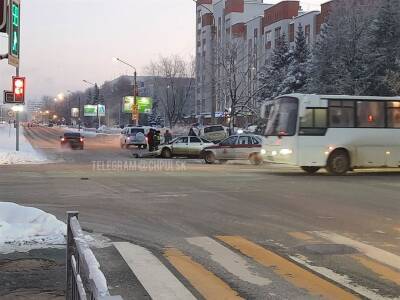 В Ульяновске росгвардейцы первыми пришли на помощь пострадавшим в ДТП