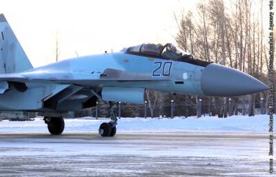 Россия завершила перебазирование истребителей Су-35 в Белоруссию на учения