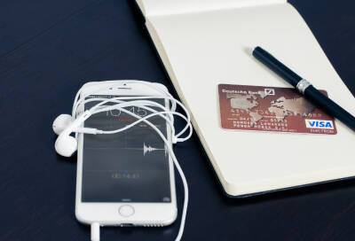 iPhone может обзавестись функцией приема оплаты картой