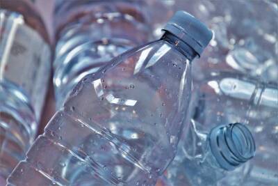 Ученые обнаружили в пластиковой посуде способствующие ожирению молекулы