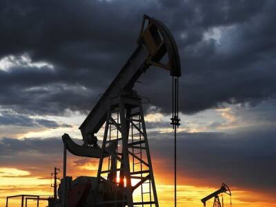 Цена нефти Brent превысила $90 впервые с октября 2014 года