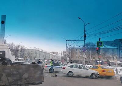 Из-за ДТП на Первомайском проспекте образовалась крупная пробка
