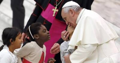 Франциск - Бенедикт XVI (Xvi) - Папа Франциск призвал родителей не осуждать детей-геев, а поддерживать - focus.ua - Украина - Германия - Рим - Ватикан - Ватикан