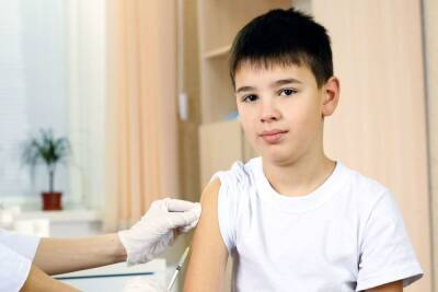 Вакцинация подростков против COVID-19 в Ленобласти стартует с 28 января