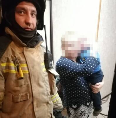 Жительница Ульяновска вызвала спасателей, чтобы попасть в квартиру к маленькому сыну