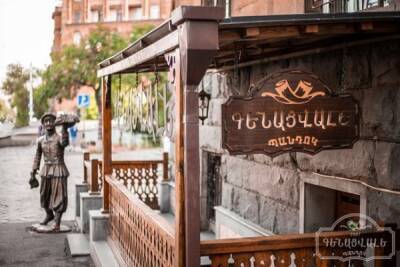 Новая волна пандемии «хоронит» ресторанный бизнес в Армении: министр огласил цифру