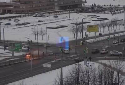 В Петербурге иномарка вылетела на тротуар и сбила 16-летнюю школьницу