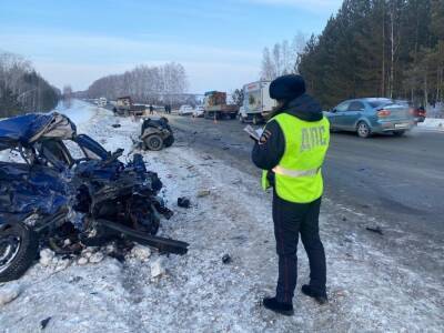 В Свердловской области молодая девушка разбилась насмерть в страшном ДТП с грузовиком