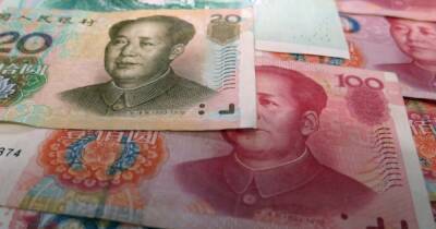 Медведев заявил, что Россия сможет заменить доллары на евро и юань